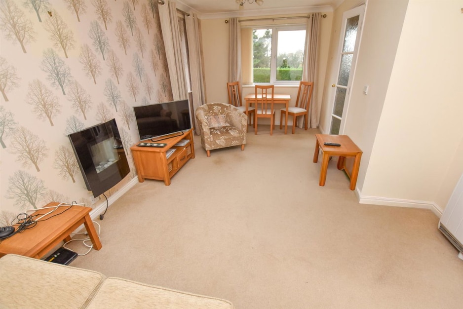 Plymyard Avenue, Bromborough