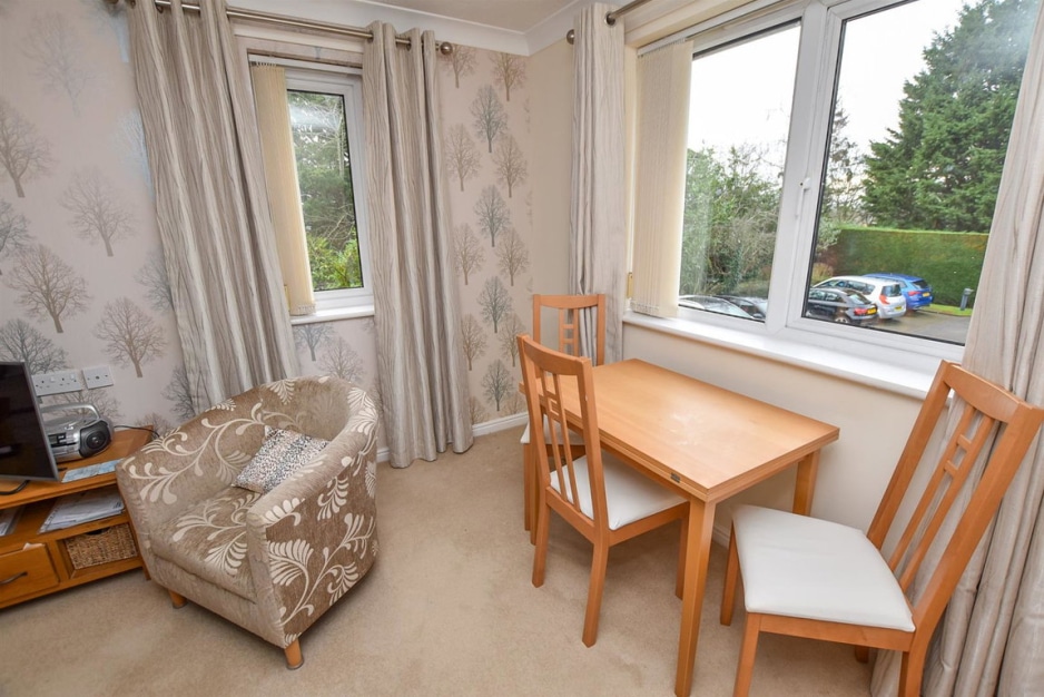 Plymyard Avenue, Bromborough
