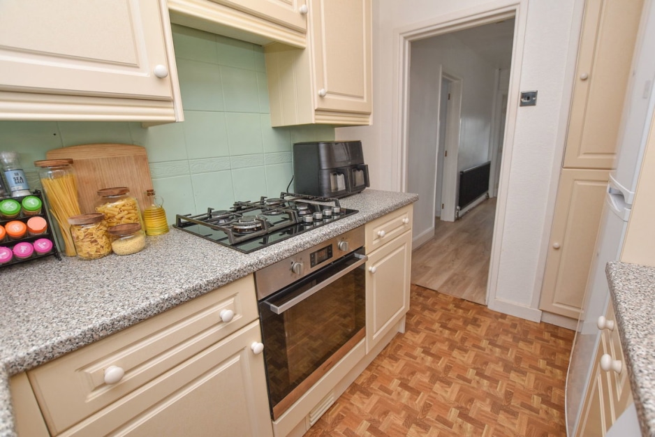 Mainwaring Road, Bromborough