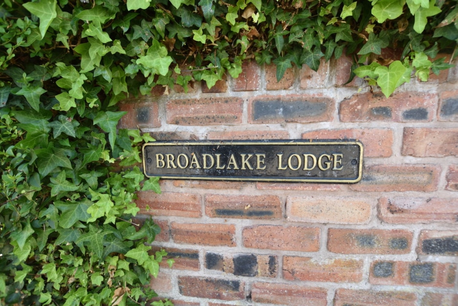 Neston Road, Willaston Village, CH64