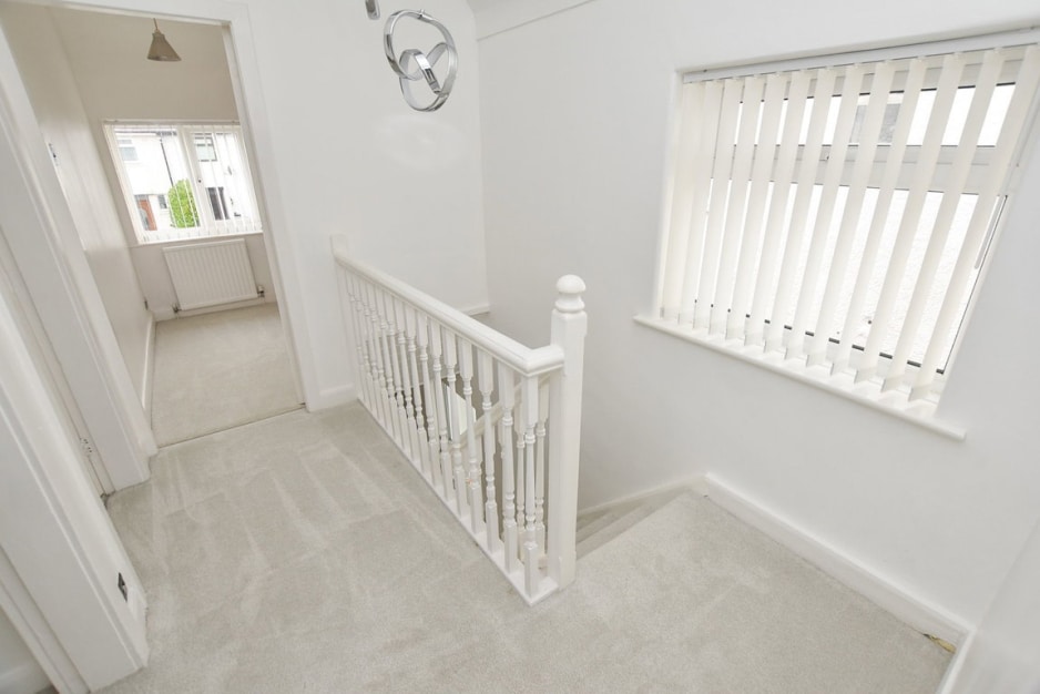 Mainwaring Road, Bromborough