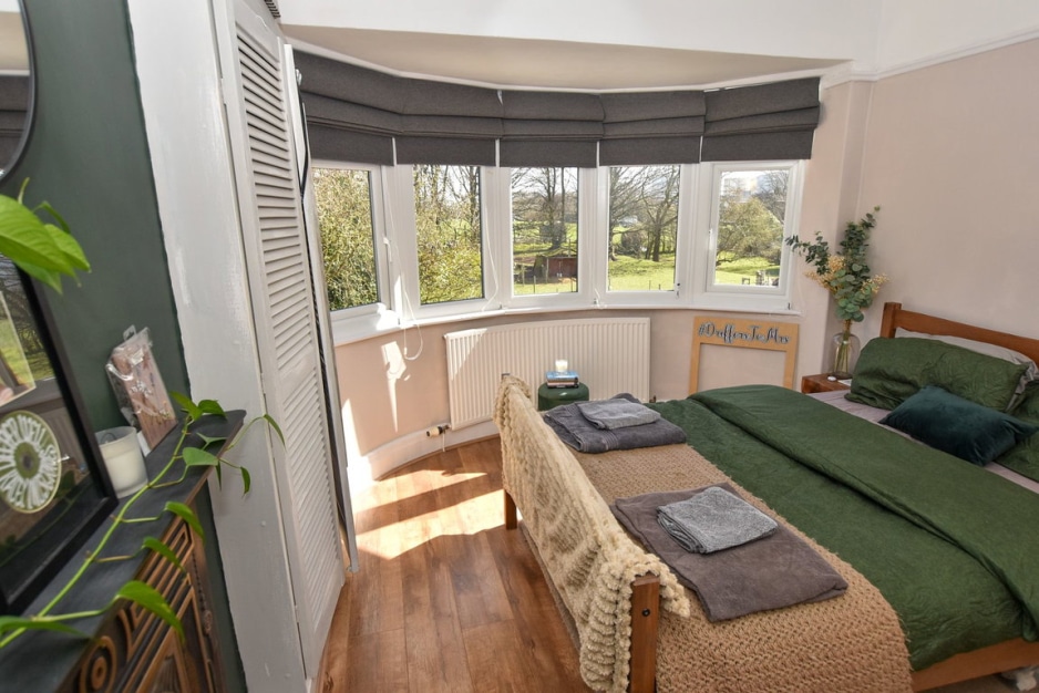 Ferry Road, Wirral, Eastham, CH62 0AP