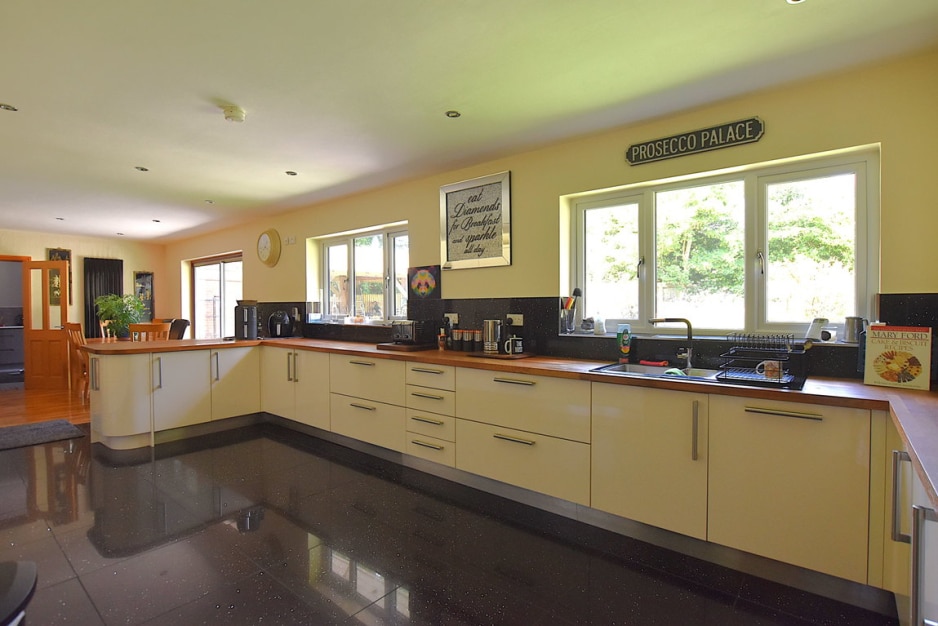 Upton Road, Noctorum, CH43