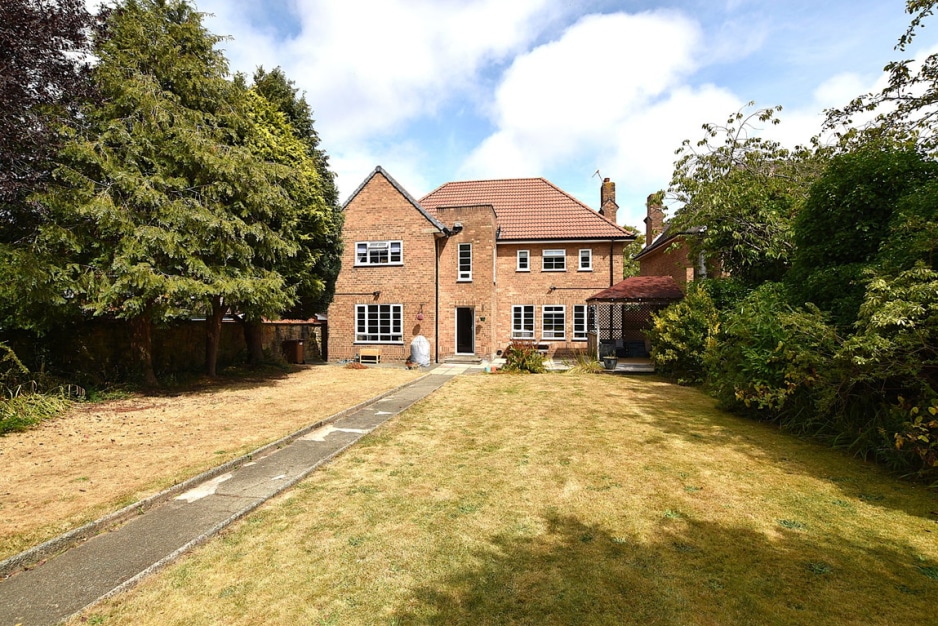 Storeton Road, Prenton, CH42