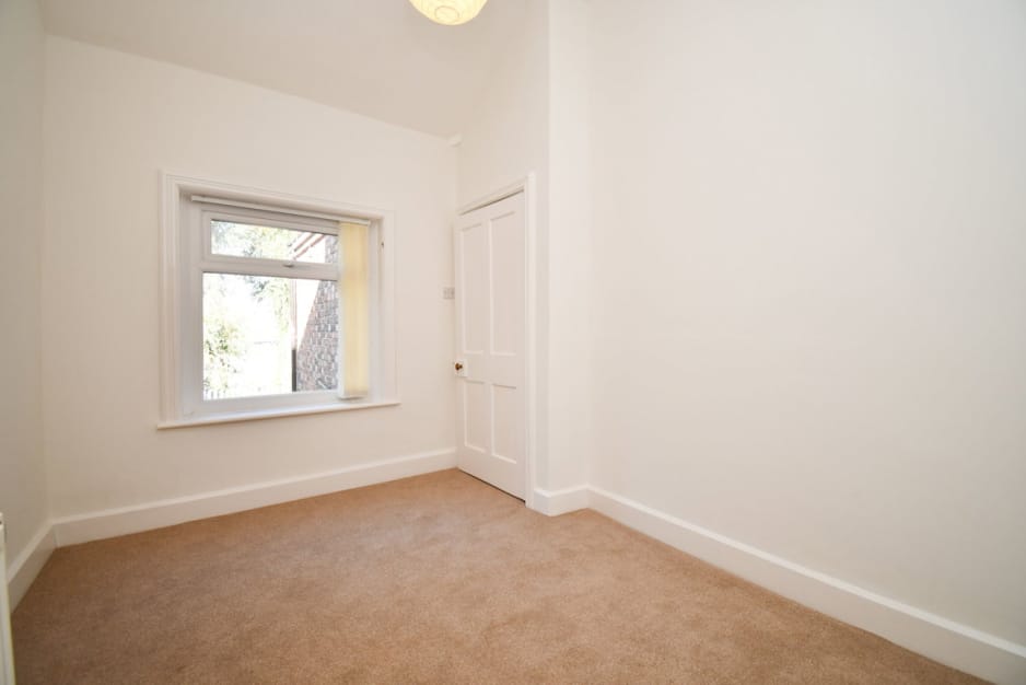 Hinderton Road, Birkenhead, CH41 9AE