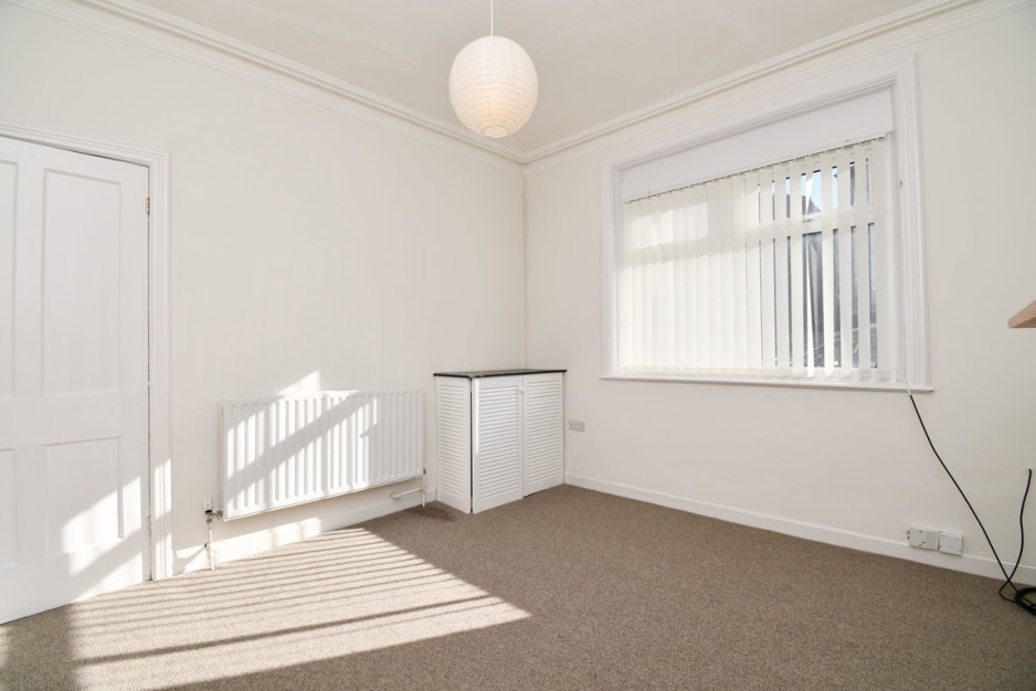 Hinderton Road, Birkenhead, CH41 9AE