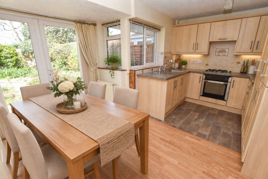 Dearnford Avenue, Bromborough
