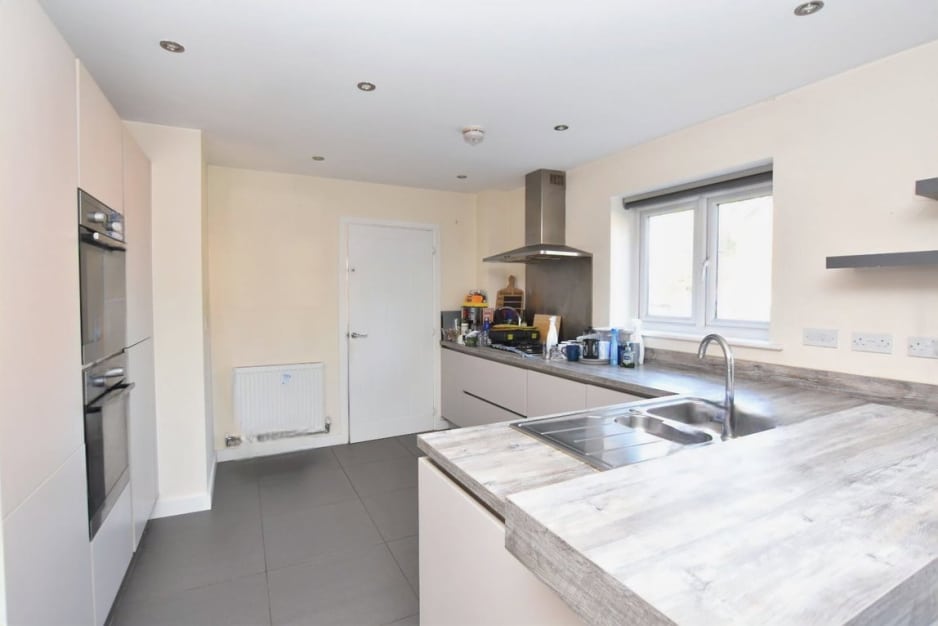 Taylor Place, Oxton, CH43