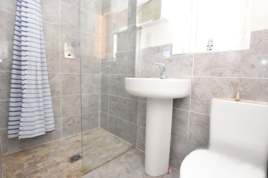 Taylor Place, Oxton, CH43