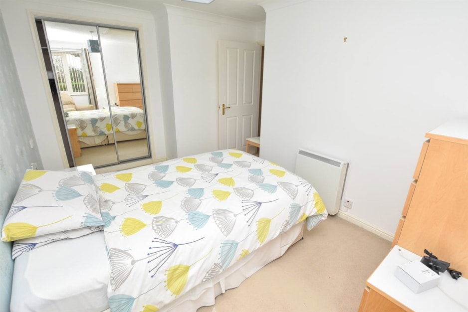 Plymyard Avenue, Bromborough
