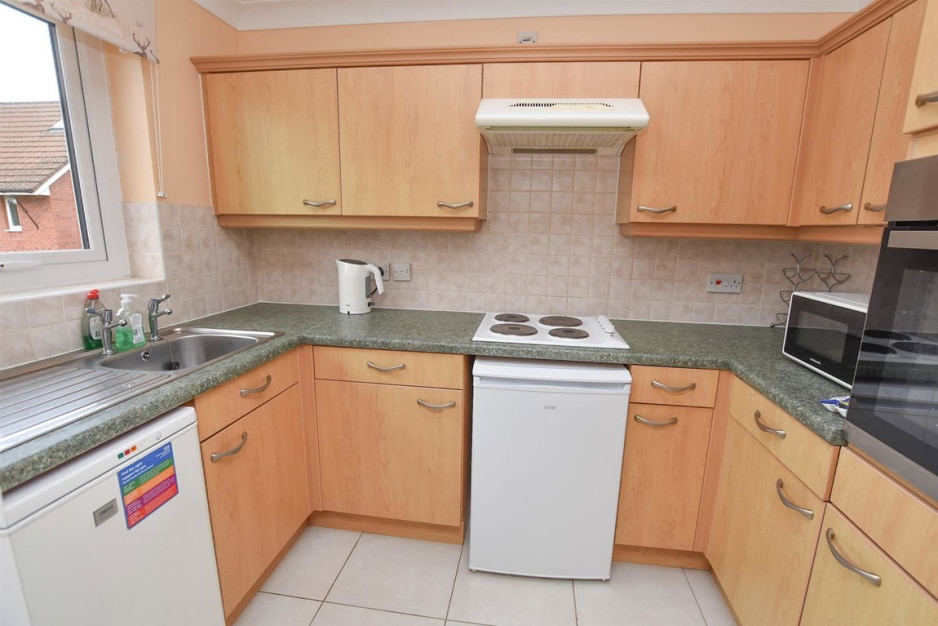 Plymyard Avenue, Bromborough