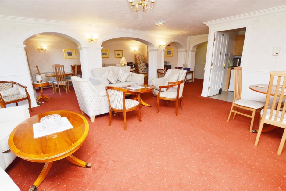 Plymyard Avenue, Bromborough